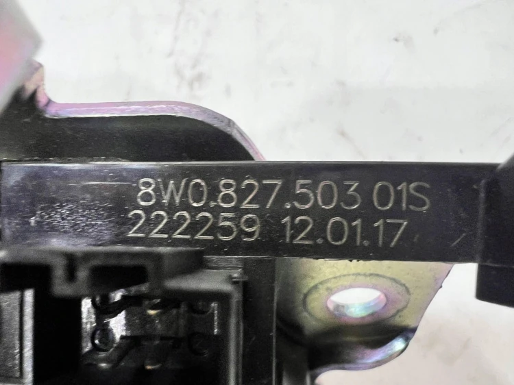 ZAMEK KLAPY TYŁ AUDI A4 B9 A5 8W0827503