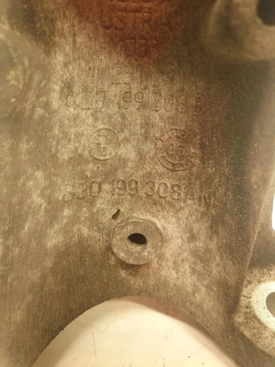 ŁAPA PODPORA SILNIKA AUDI S4 B6 B7 8E0199308AN 4,2