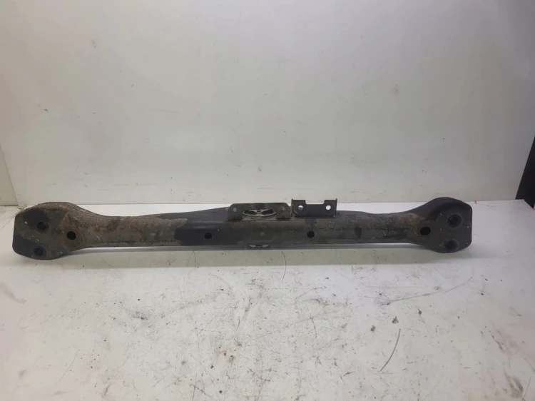 ŁAPA WSPORNIK SILNIKA BELKA AUDI Q7 4L 7L0399227B