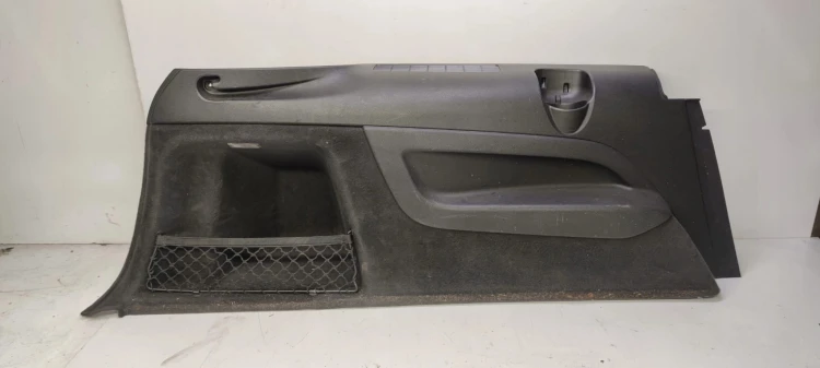 BOCZEK BAGAŻNIKA LEWY AUDI Q7 4L 4L0863879G