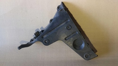 ŚLIZG ZDERZAKA PRAWY TYŁ AUDI A4 B7 8E9807454A
