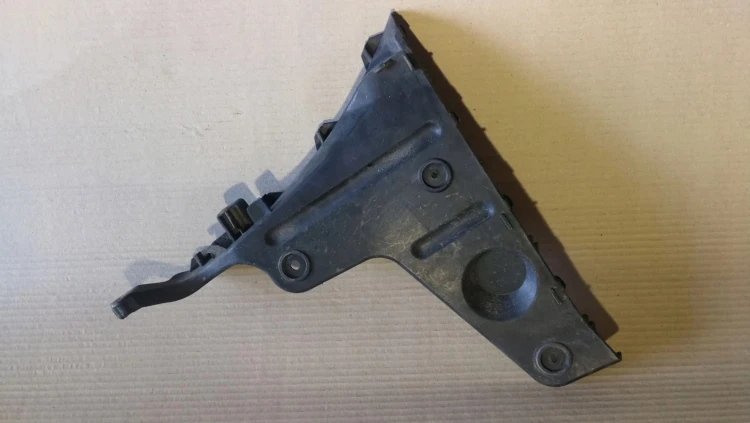 ŚLIZG ZDERZAKA PRAWY TYŁ AUDI A4 B7 8E9807454A