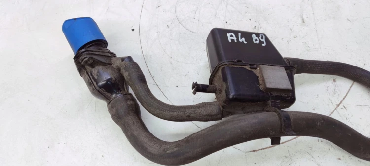 WLEW PŁYNU ADBLUE AUDI A4 B9 A5 8W6131963B