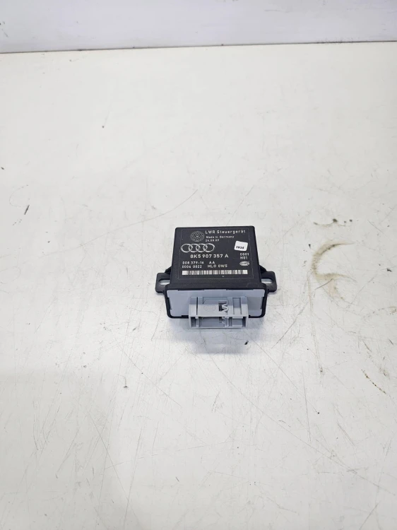 STEROWNIK MODUŁ ŚWIATEŁ AUDI A4 B8 A5 8K5907357A
