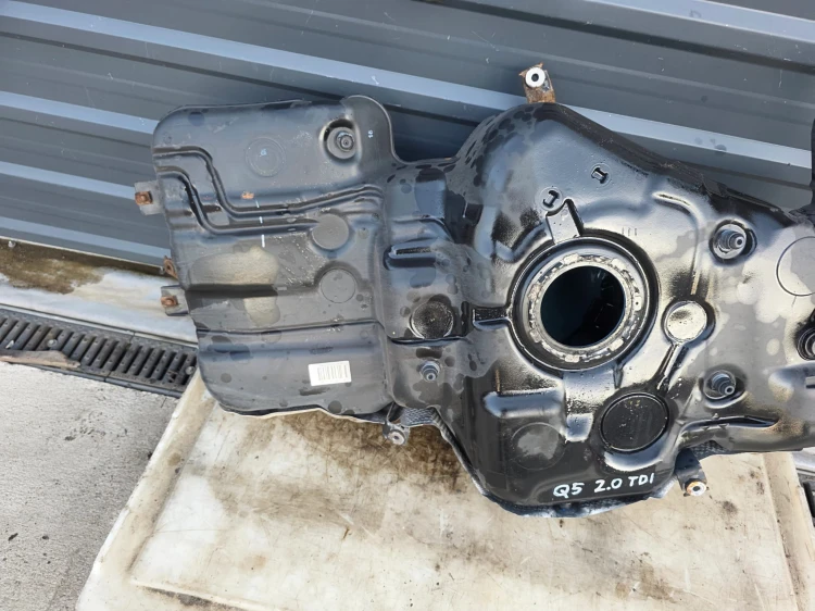 BAK ZBIORNIK PALIWA AUDI Q5 8R 2.0 TDI DIESEL QUATTRO 8R0201021 BEZ ADBLUE