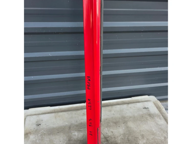 LISTWA PROGOWA PRAWA AUDI A1 8X 3-DRZWI LZ3M KOMPLETNA !!!