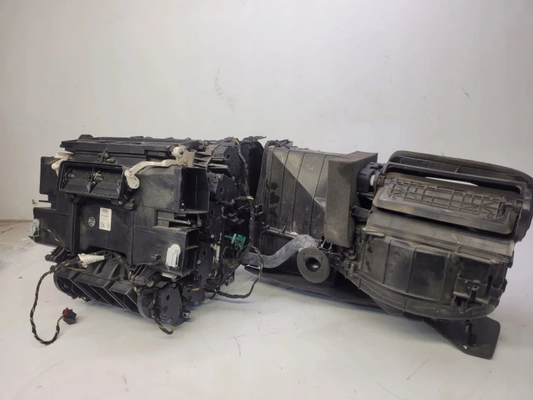 NAGRZEWNICA KOMPLETNA AUDI A6 C7 A7 4G1820005K