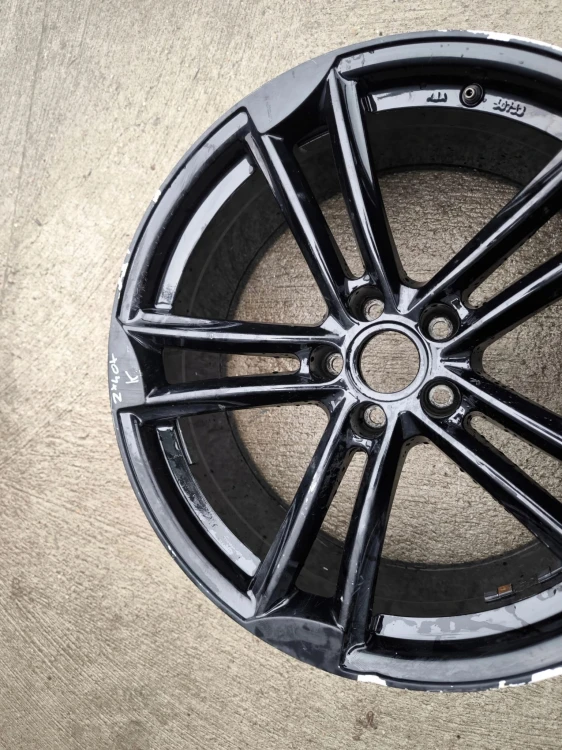 FELGA ALUMINIOWA KBA 50753 AUDI VW SEAT SKODA 9.0J R20 ET 33 Z*40* K
