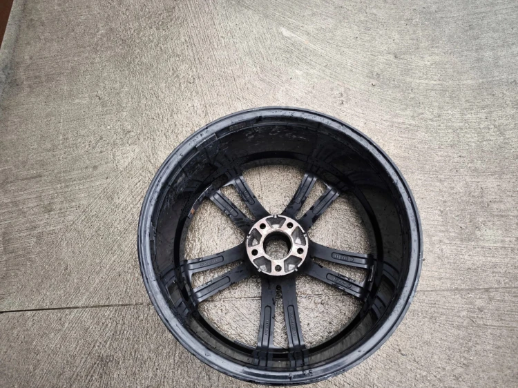 FELGA ALUMINIOWA KBA 50753 AUDI VW SEAT SKODA 9.0J R20 ET 33 Z*40* K