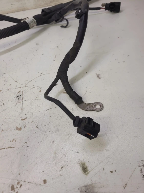 WIĄZKA ROZRUSZNIKA AUDI A4 B9 A5 8W0971228BC