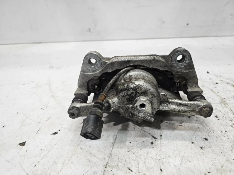 ZACISK HAMULCOWY LEWY PRZÓD AUDI A3 8Y VW GOLF VIII 2Y360G