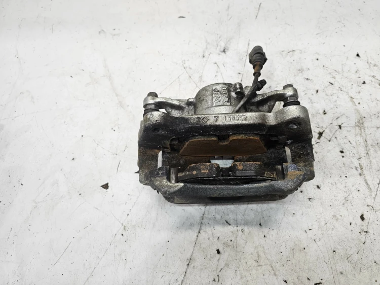 ZACISK HAMULCOWY LEWY PRZÓD AUDI A3 8Y VW GOLF VIII 2Y360G