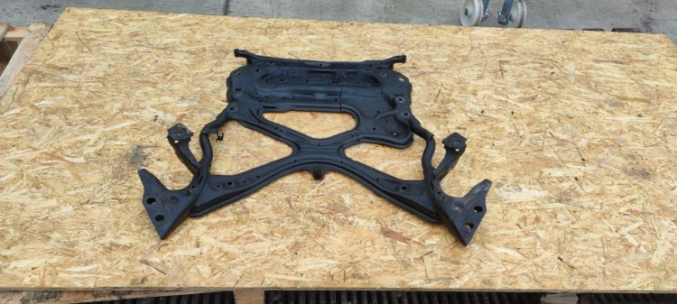 TRAWERS SANKI PRZÓD AUDI A4 B9 UK 8W2399347E