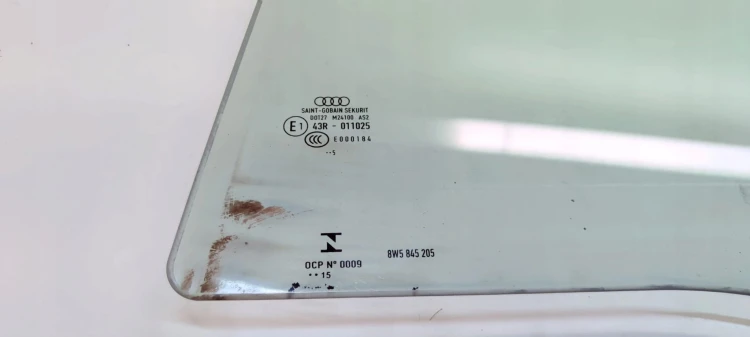 SZYBA BOCZNA DRZWI LEWY TYŁ AUDI A4 B9 8W5 2015R