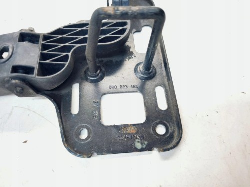 ZAMEK MASKI RYGIEL AUDI Q5 8R 8R0823480