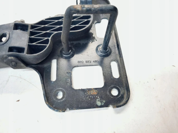 ZAMEK MASKI RYGIEL AUDI Q5 8R 8R0823480