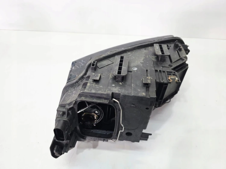 REFLEKTOR LAMPA PRAWY PRZÓD AUDI Q5 8R 8R0941004M UK