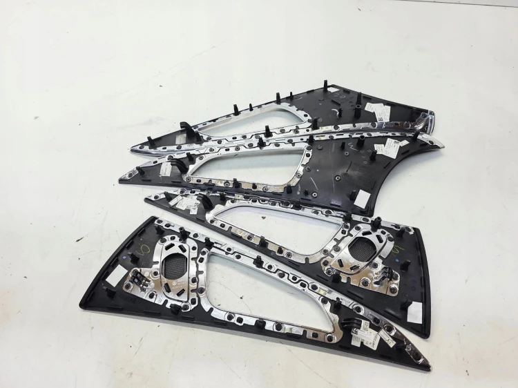 DEKOR DEKORY DRZWI PIANO BLACK AUDI A6 C7 KOMPLET 4G0867409R 1LQ