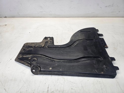 OSŁONA PŁYTA PODWOZIA LEWA AUDI A3 8V 5Q0825206J