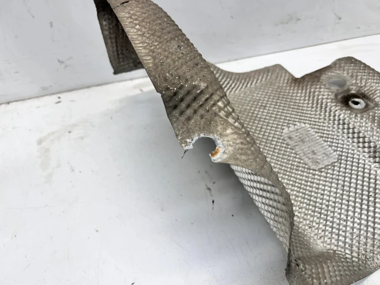 OSŁONA TERMICZNA WYDECHU AUDI Q5 8R 8R0804171B