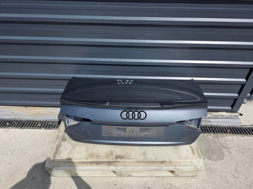 KLAPA TYLNA TYŁ Z LOTKĄ AUDI A4 B9 SEDAN 2016-2019 LX7R !!!