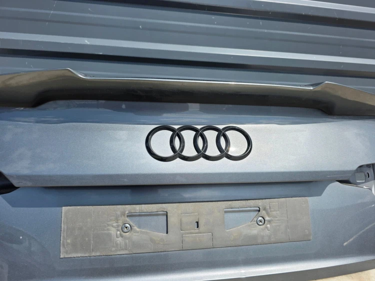 KLAPA TYLNA TYŁ Z LOTKĄ AUDI A4 B9 SEDAN 2016-2019 LX7R !!!