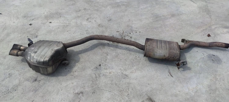 TŁUMIK WYDECH AUDI A4 B8 A5 8T 1.8 TFSI 8K0253611J