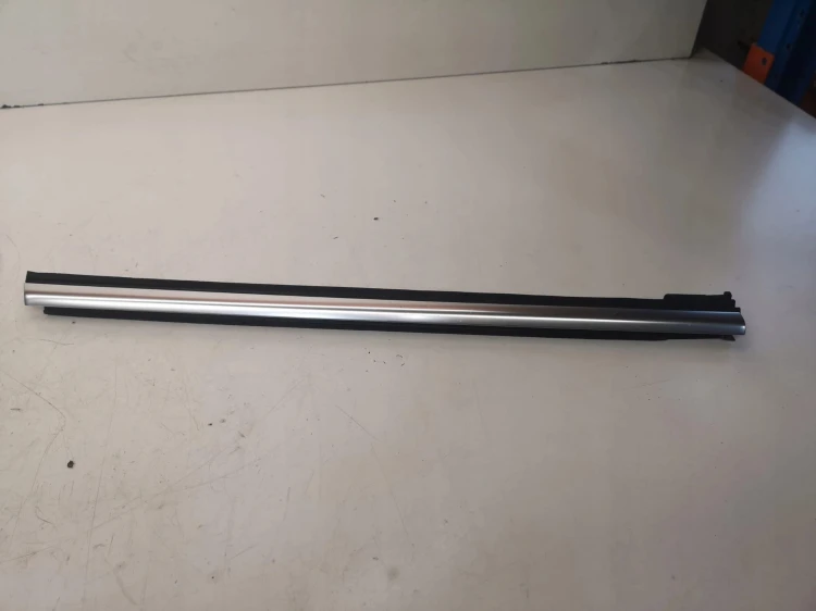 LISTWA CHROM SZYBY TYŁ AUDI A4 B7 CABRIO 8H0839477