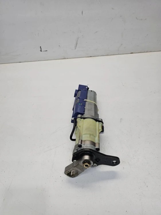 SIŁOWNIK ELEKTRYCZNY KLAPY PRAWY TYŁ AUDI A4 B8 AVANT 8K9827852C
