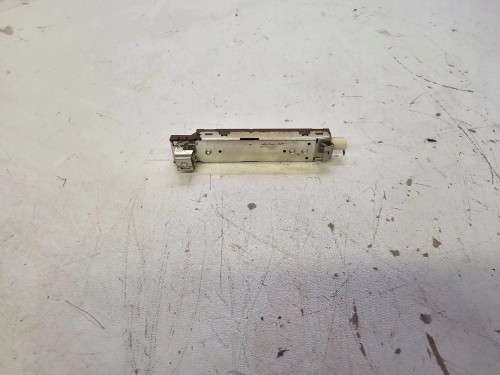 WZMACNIACZ ANTENOWY AUDI Q3 F3 83A035225