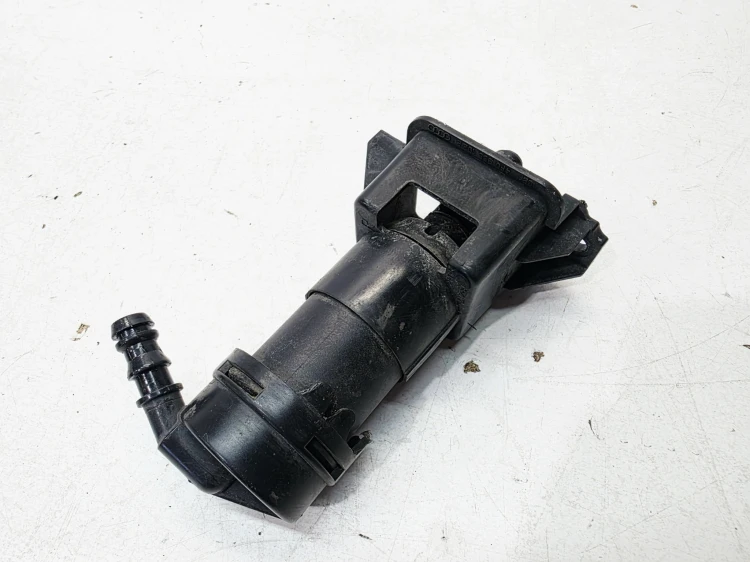 SPRYSKIWACZ REFLEKTORA PRAWY AUDI A6 C6 LIFT S LINE 4F0955102B