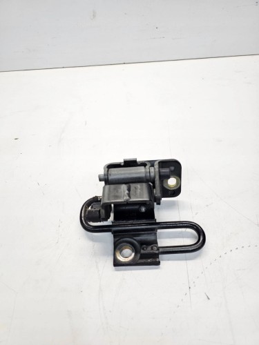 ZAWIAS DRZWI PRAWY DOLNY AUDI A3 A4 A6 8E0831412B