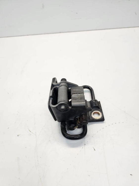 ZAWIAS DRZWI PRAWY DOLNY AUDI A3 A4 A6 8E0831412B