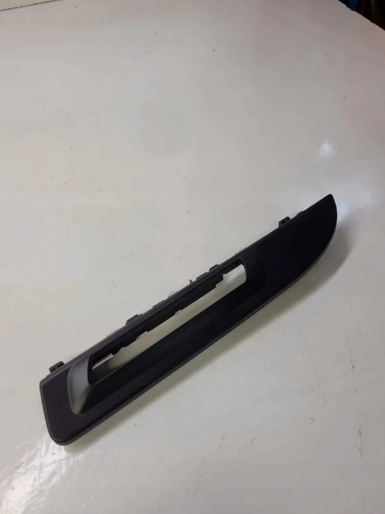 RAMKA PRZYCISKÓW PAMIĘCI FOTELA AUDI Q7 4L0959527A