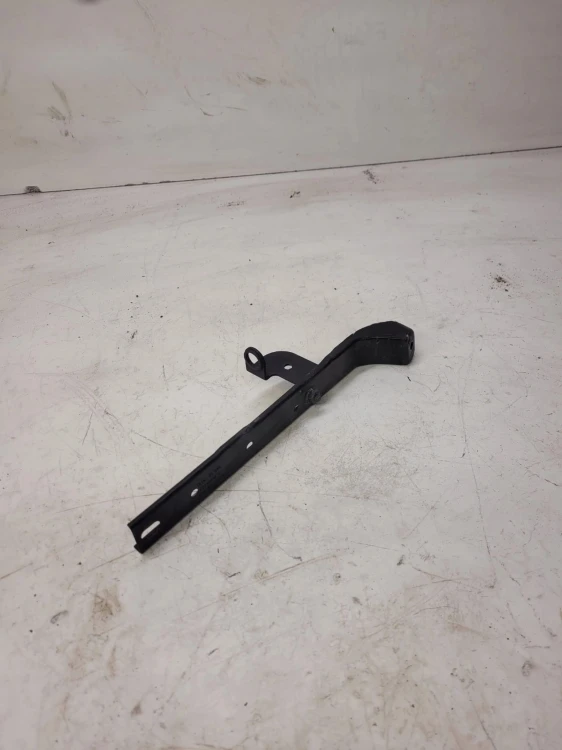 MOCOWANIE PASA KLAKSONU AUDI A8 D3 4E0806494A