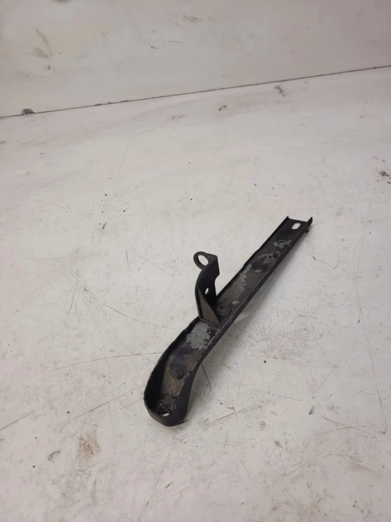 MOCOWANIE PASA KLAKSONU AUDI A8 D3 4E0806494A