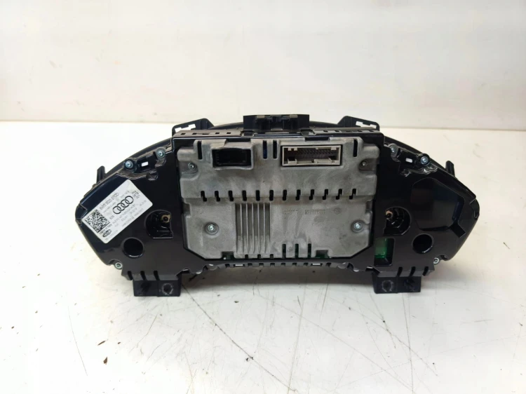 LICZNIK ZEGARY AUDI A4 B9 2.0 BENZYNA TFSI 8W5920970D UK !