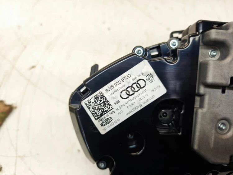 LICZNIK ZEGARY AUDI A4 B9 2.0 BENZYNA TFSI 8W5920970D UK !