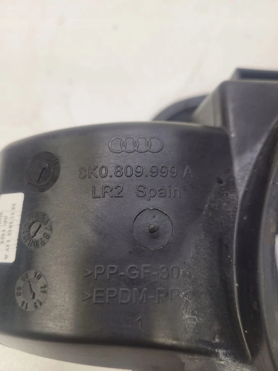 KLAPKA WLEWU PALIWA AUDI A4 B8 8K0809999A LY9B