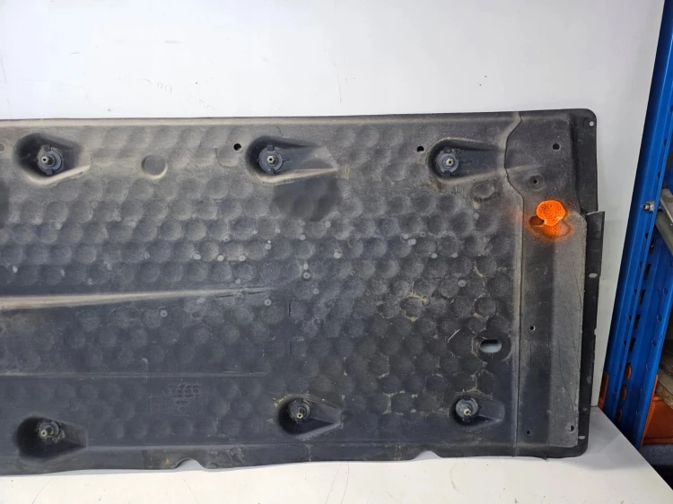 OSŁONA PODWOZIA LEWA AUDI A3 8P 1K0825211E