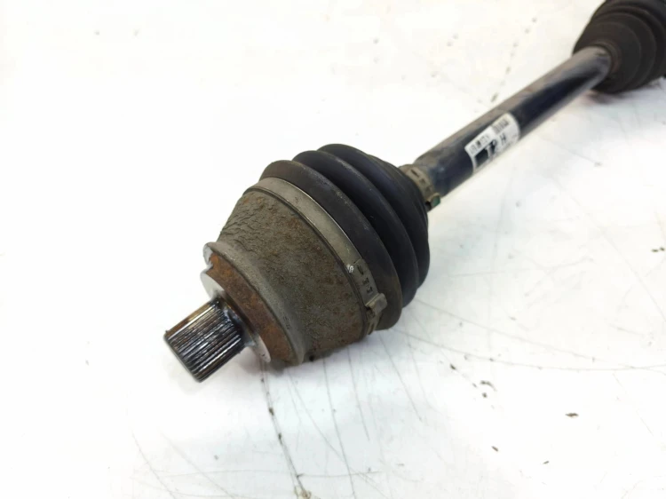 PÓŁOŚ PRAWY PRZÓD PRAWA PRZEDNIA AUDI A6 C6 4F0407272H