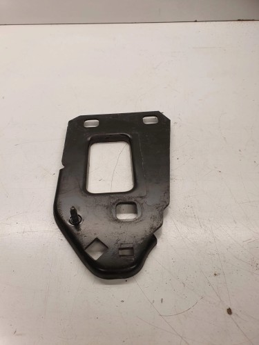 PŁYTKA USTALAJĄCA PAS PRZEDNI AUDI A4 B8 8K0805500