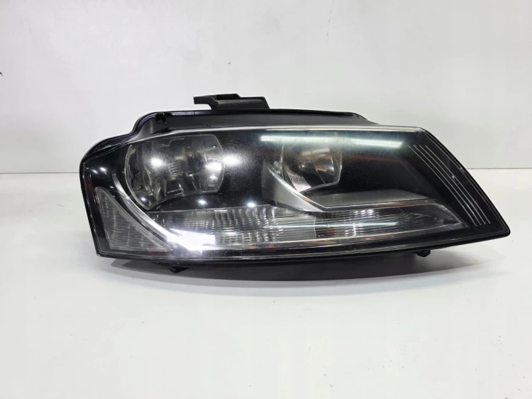 REFLEKTOR LAMPA PRAWY PRZÓD AUDI A3 8P 8P0941004BC UK