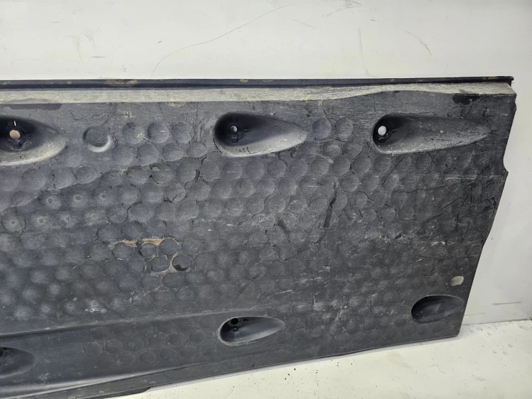 OSŁONA PŁYTA PODWOZIA LEWA DUŻA VOLKSWAGEN TIGUAN 5N0825201
