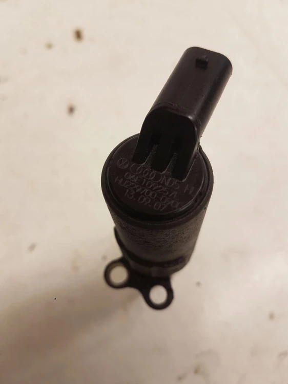 ZAWÓR FAZ ROZRZĄDU AUDI 1.8 2.0 TFSI 06E109257L