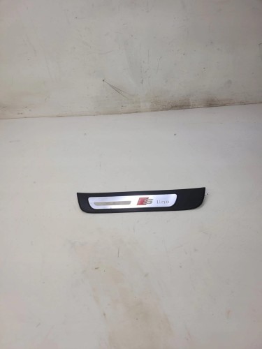 LISTWA PROGOWA LEWY TYŁ AUDI A4 B8 8K0853375B