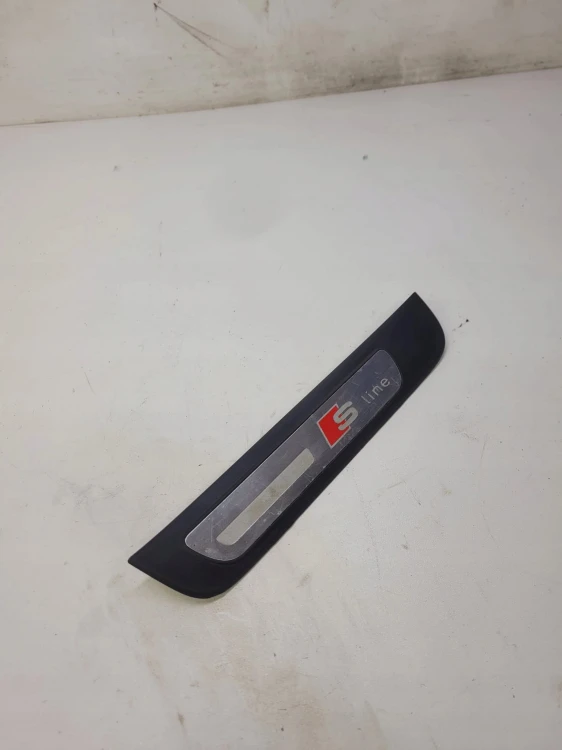 LISTWA PROGOWA LEWY TYŁ AUDI A4 B8 8K0853375B