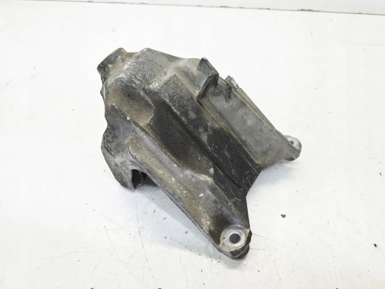 ŁAPA PODPORA SILNIKA LEWA AUDI Q5 FY 2.0 TFSI 80A199307D