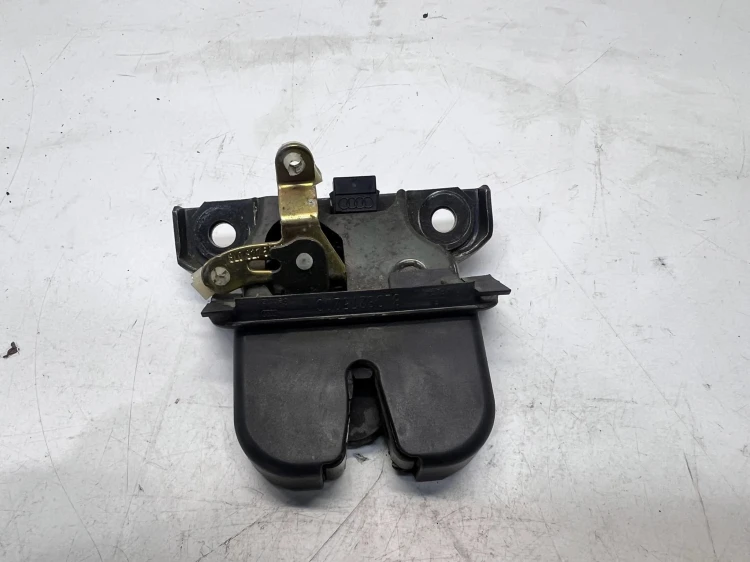 ZAMEK KLAPY TYŁ AUDI A3 8L 8L0827505G