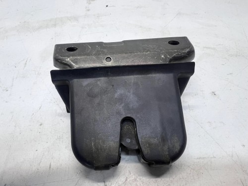 ZAMEK KLAPY TYŁ AUDI A3 8L 8L0827505G